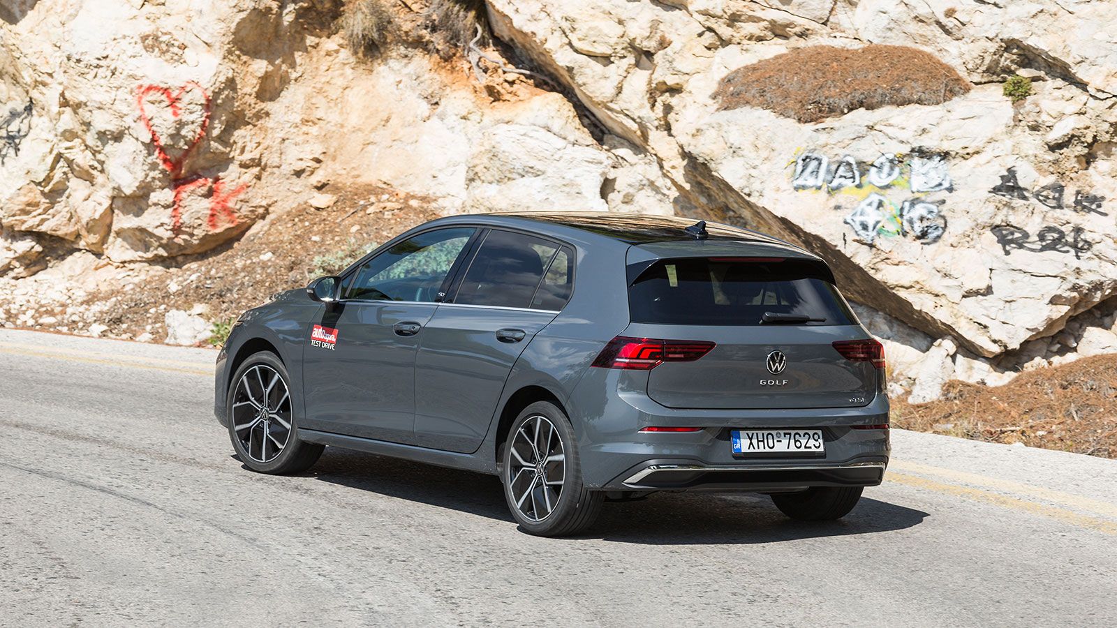 Citroen C4 Hybrid 145 PS VS VW Golf eTSI 150 PS